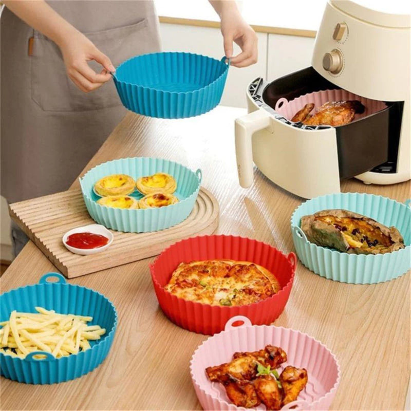 Kit 50 Formas de Papel Airfryer + 6 Formas Silicone Tamanhos Variados Microondas Forno Lavável com Alça